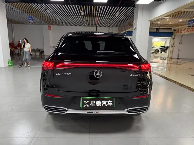 Mercedes-Benz EQE SUV — Фото автомобиля 5