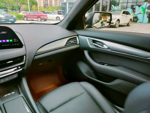 Cadillac CT5 — Фото автомобиля 28