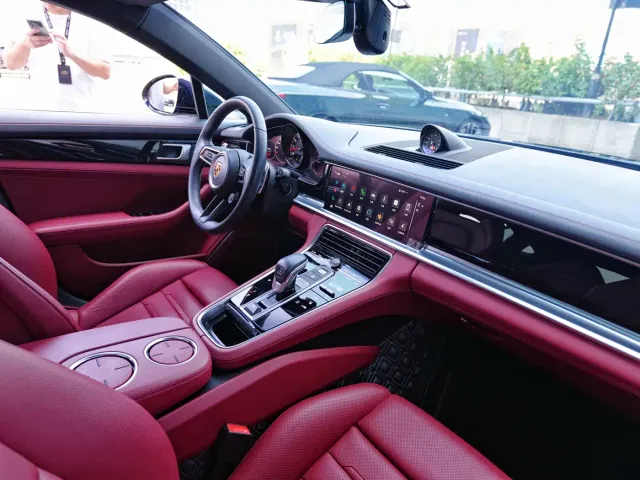 Porsche Panamera — Фото автомобиля 9