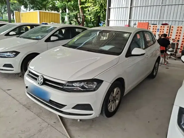 Фотография автомобиля — Volkswagen Polo