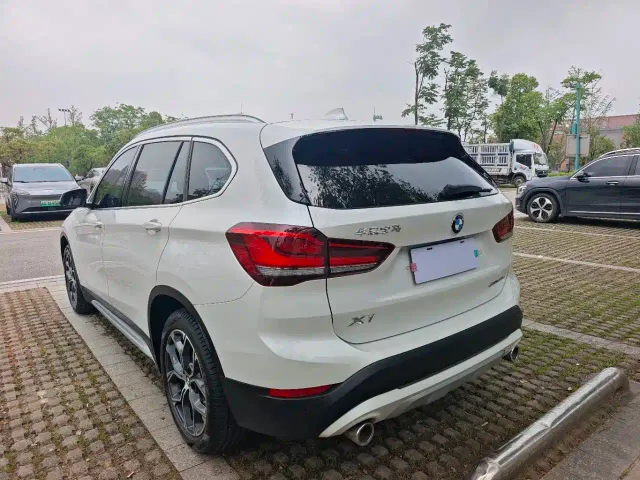 BMW X1 — Фото автомобиля 5