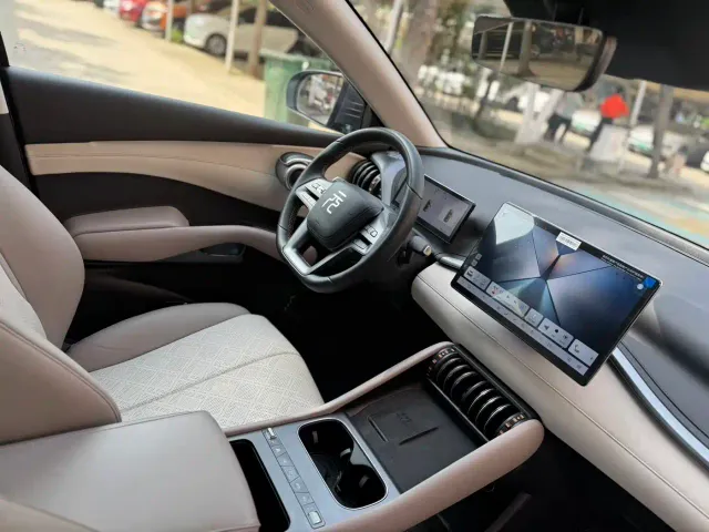 BYD Yuan PLUS — Фото автомобиля 16