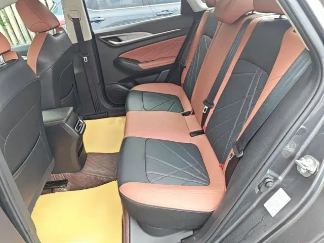 Changan Eado — Фото автомобиля 16