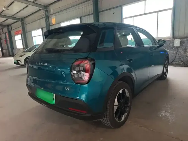 GAC Aion UT — Фото автомобиля 6