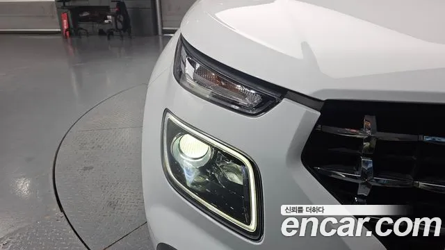 Hyundai Venue — Фото автомобиля 7