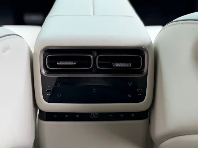 Li Auto i6 — Фото автомобиля 14