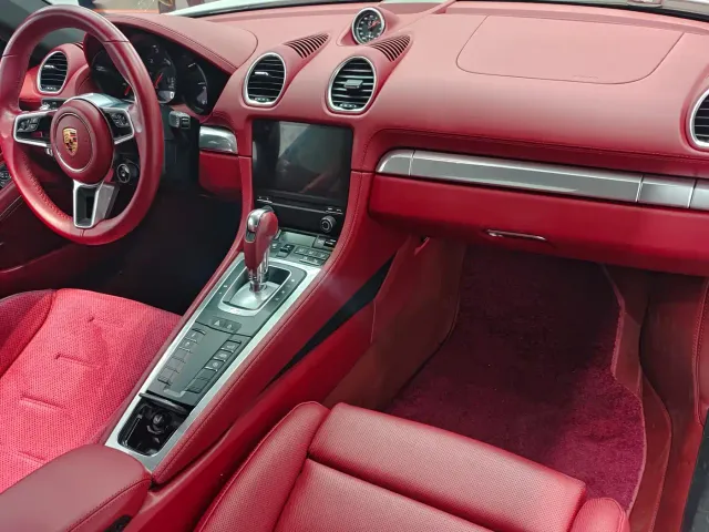 Porsche 718 — Фото автомобиля 7