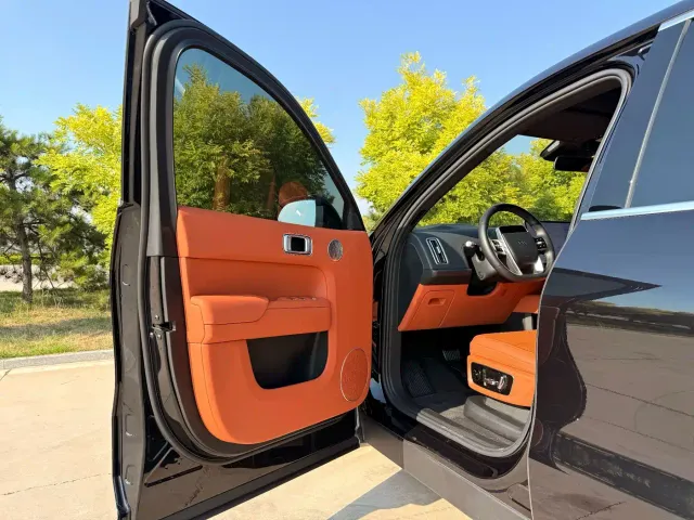 Li Auto L8 — Фото автомобиля 8