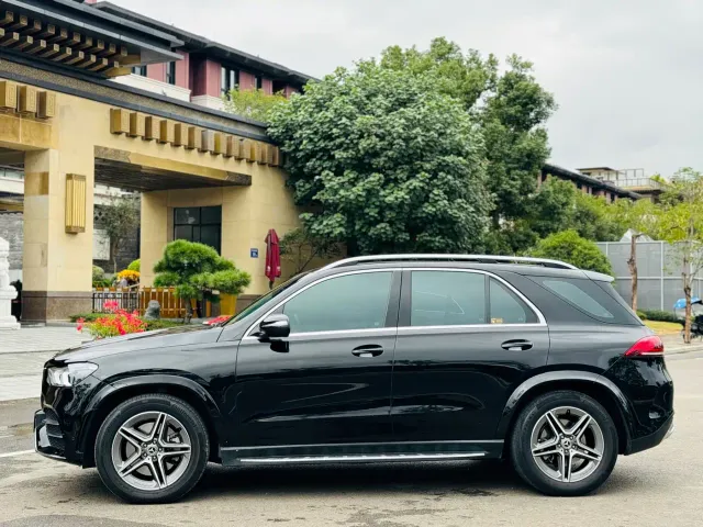 Mercedes-Benz GLE-Class — Фото автомобиля 12