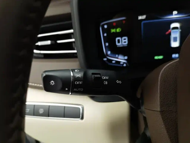 Bestune Besturn M9 — Фото автомобиля 21
