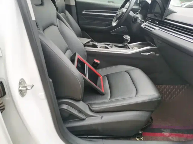 Geely Emgrand — Фото автомобиля 24