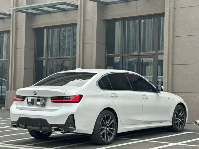 BMW 3 Series — Фото автомобиля 9