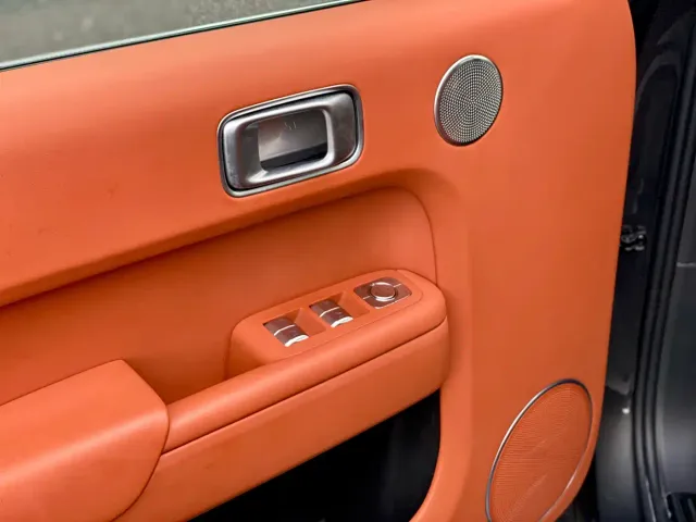 Li Auto L8 — Фото автомобиля 14