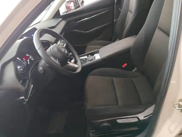 Mazda Axela — Фото автомобиля 14