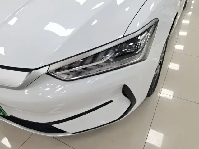 BYD Qin PLUS — Фото автомобиля 23