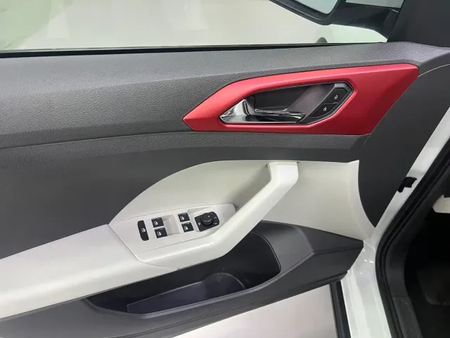 Volkswagen T-Cross — Фото автомобиля 7