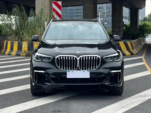 BMW X5 — Фото автомобиля 2