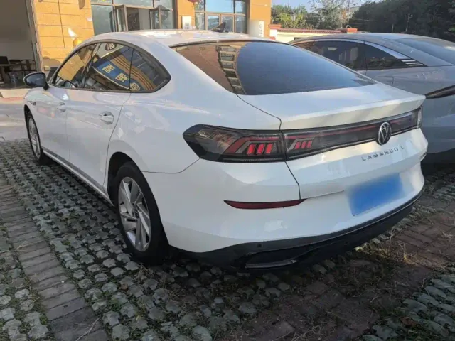 Volkswagen Lamando — Фото автомобиля 4
