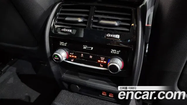BMW 5-Series — Фото автомобиля 27