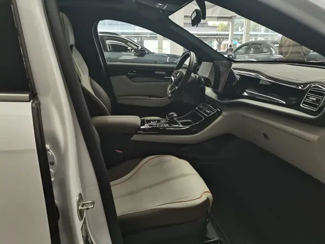 BYD Qin PLUS — Фото автомобиля 4