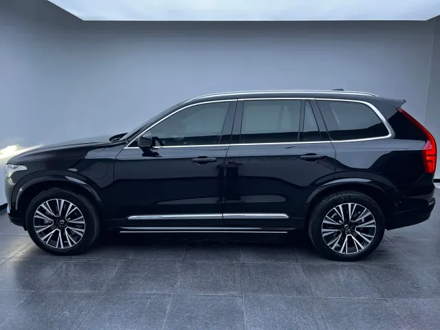 Volvo XC90 — Фото автомобиля 4