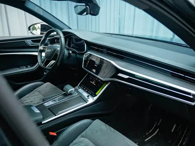 Audi A6L — Фото автомобиля 16