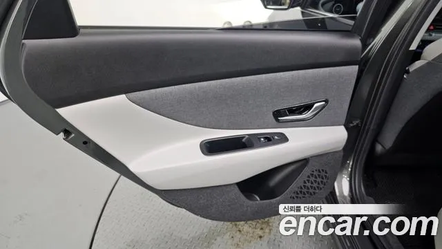 Hyundai AVANTE Inspiration — Фото автомобиля 25