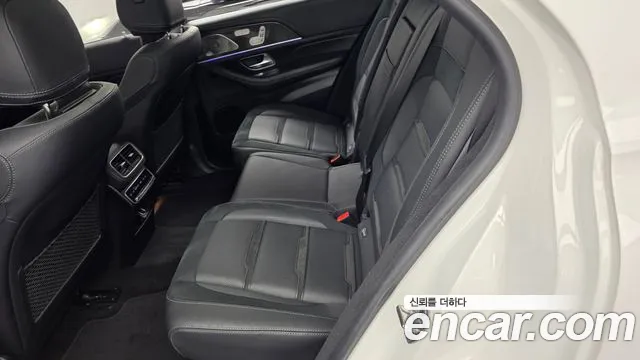 Mercedes-Benz GLE-Class — Фото автомобиля 26