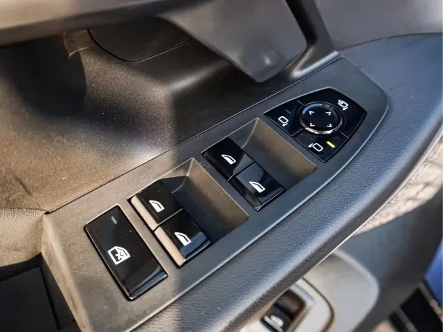 BMW 5 Series — Фото автомобиля 18