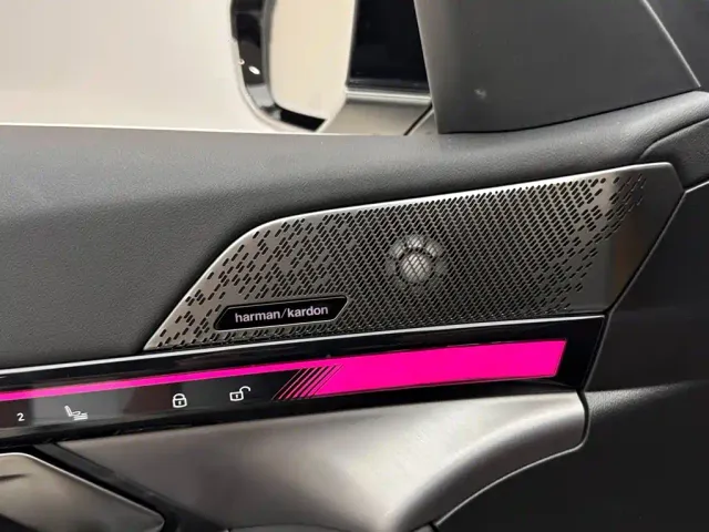 BMW 5 Series — Фото автомобиля 15