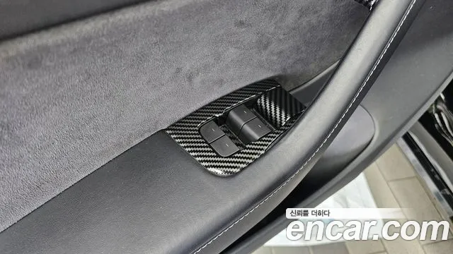 Tesla Model 3 — Фото автомобиля 28