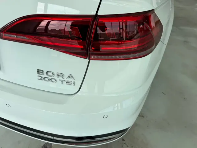 Volkswagen Bora — Фото автомобиля 18