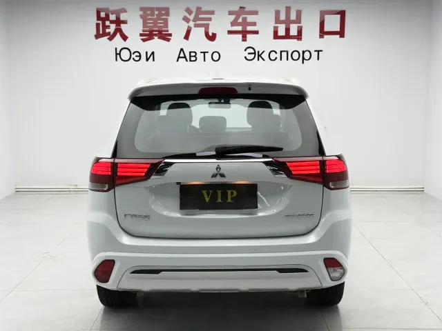 Mitsubishi Outlander — Фото автомобиля 5