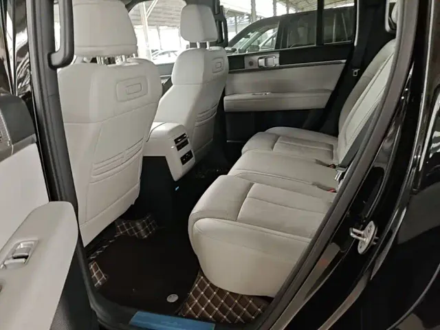 BYD FangChengBao Titanium 7 — Фото автомобиля 16