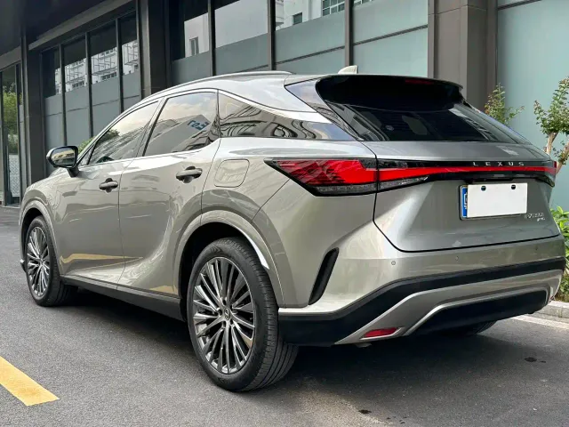 Lexus RX — Фото автомобиля 5
