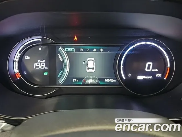 Kia Niro — Фото автомобиля 6