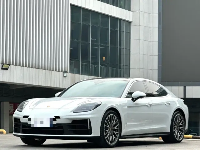 Фотография автомобиля — Porsche Panamera