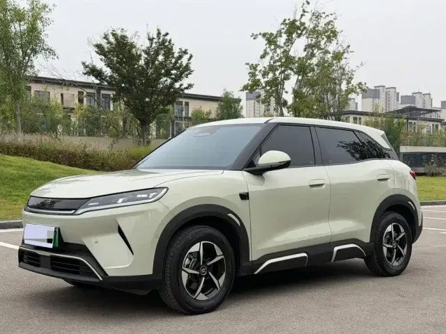 Фотография автомобиля — BYD Yuan UP