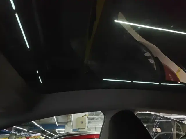 Tesla Model Y — Фото автомобиля 17