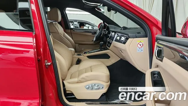 Porsche Macan — Фото автомобиля 11