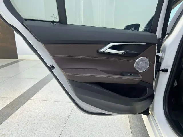BMW 1 Series — Фото автомобиля 12