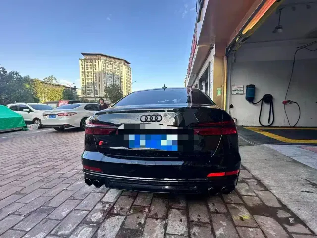 Audi A6L — Фото автомобиля 3