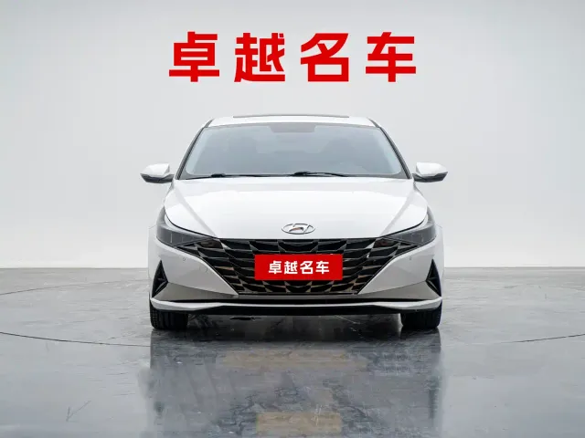 Hyundai Elantra — Фото автомобиля 2