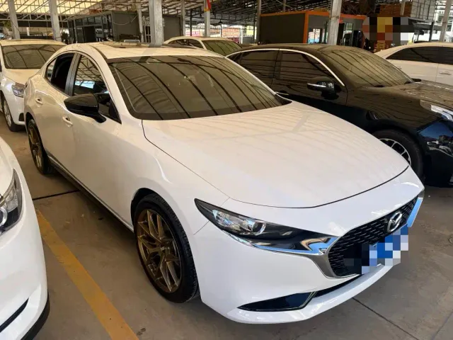 Фотография автомобиля — Mazda Axela