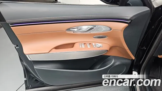 Genesis GV70 2.5T Бензин 2WD — Фото автомобиля 21