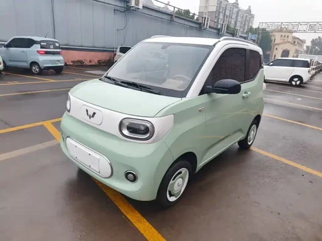 Фотография автомобиля — Wuling Hongguang Mini EV