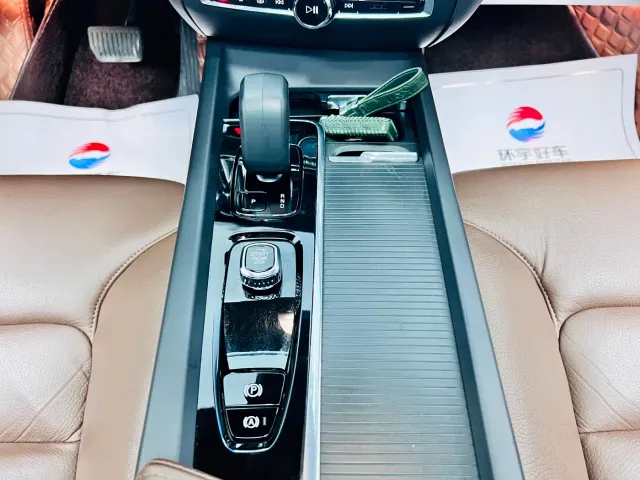 Volvo S60 — Фото автомобиля 16