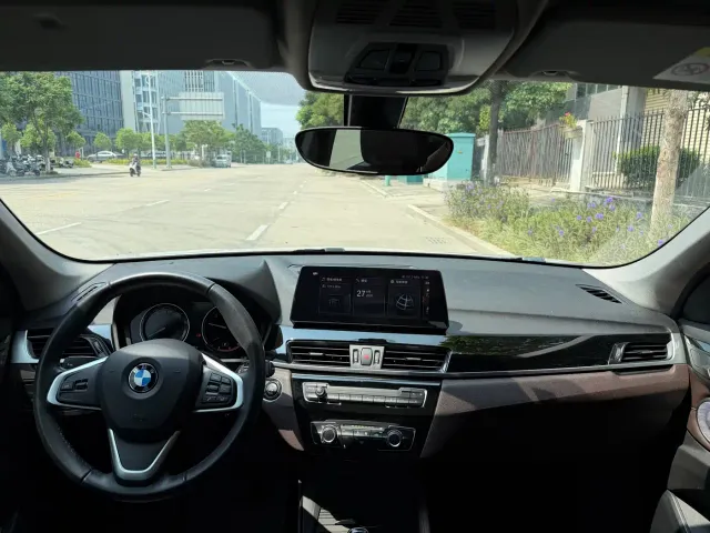 BMW X1 — Фото автомобиля 5