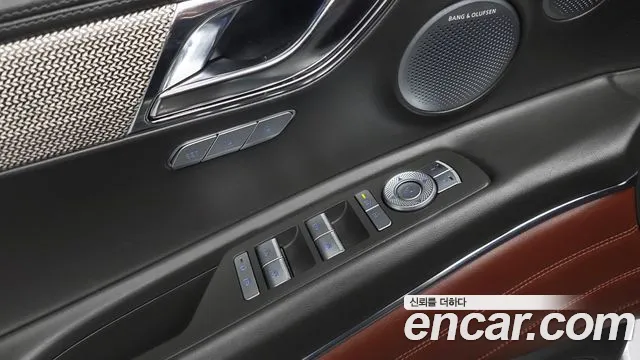 Genesis GV80 — Фото автомобиля 28