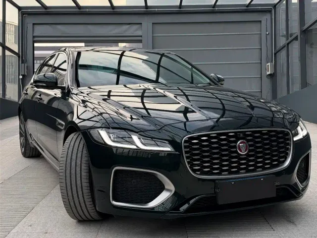 Jaguar XFL — Фото автомобиля 12